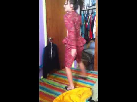 Dancing inna grandma dress(: