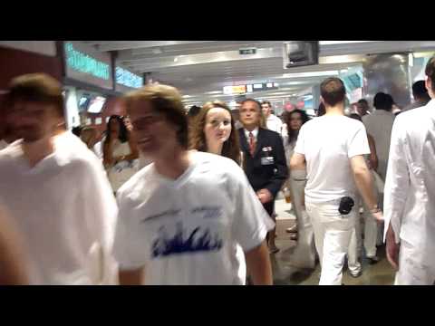 Sensation White Prague 2009 people (HQ)