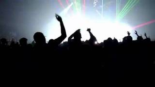 Tu Mejor Amigo / Proud Mary Music Video