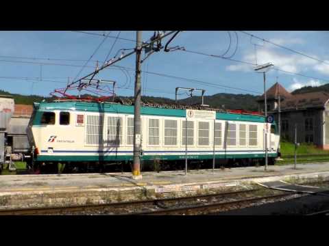 LA MANOVRA DELLA TIGRE E.652-016 CON CARRI MERCI UALNS - X : ROBILANTE (CN) 24 - 8 - 2014.