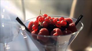 The PACHA White Day Party with Mo t Ice Imp rial