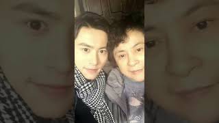 Download lagu Fighting Zhang Zhehan and Zhang Mama. Who shoulder? who cry? maybe both are be a shoulder to cry on. mp3