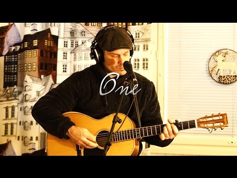 One (U2 live loop Cover with Voicelive 3X)
