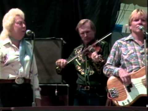 BLUE MOON OF KENTUCKY (Rose Maddox).mp4