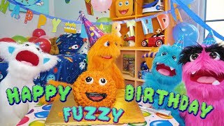 Fuzzy&#39;s Surprise Birthday party!  🎉🎈🎁🎂 Fuzzy Puppet turns 4!!!!!!  FUN KIDS TOY action figures