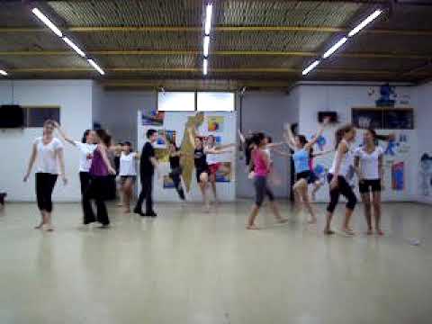 Pashut lirkod - bat 2009