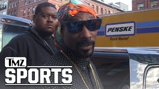 Snoop Dogg -- Pulls &#39;Deez Nuts&#39; Gag ... On TMZ Sports Photog | TMZ Sports
