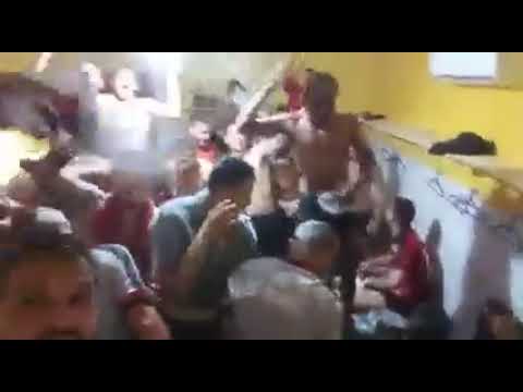 Time xavante comemorando no vestiário depois da classificação pra segunda fase da Copa do Brasil