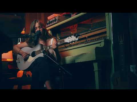 Georgia Parker - Stay Close (Live)
