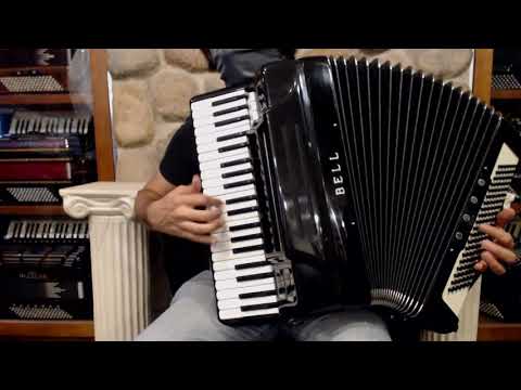 4122 - Black Bell Duovox Tone Chamber Piano Accordion LMM 41 120 $1999