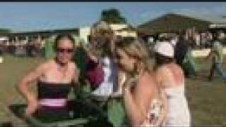 preview picture of video 'Bowen Race Day 2007 Whitsundays Australia'