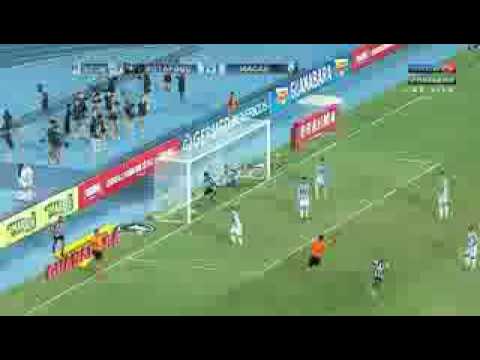 Vinícius tanque vira-Botafogo 2x1 Macaé