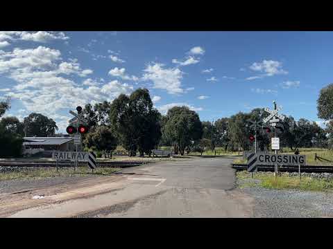 High St Railway Crossing, Violet Town