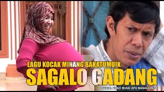 Download lagu SAGALO GADANG ~ BAKATUMUIK ~  Video Music APH Management mp3 Download lagu SAGALO GADANG ~ BAKATUMUIK ~  Video Music APH Management mp3