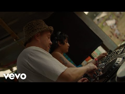 Mixtress, Pete Cannon - Blinded By The Lights 23 (Boomtown edit)