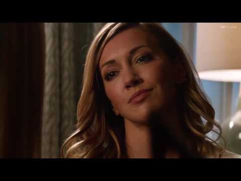 DC's Legends of Tomorrow 2x17 Laurel and  Sara