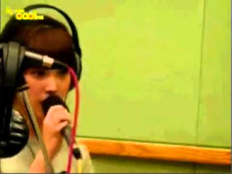 [09/08/06] IU（アイユー） singing live  in SJ's radio program