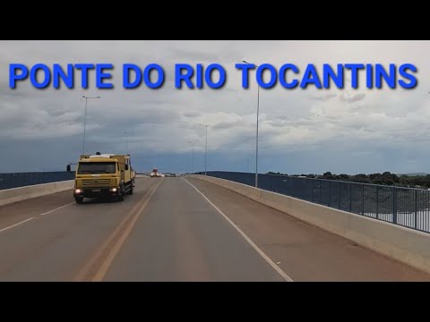 Passando pela nova ponte do Rio Tocantins no Estreito do Maranhão, o asfalto não está muito bom.