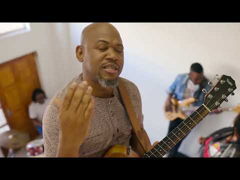 Madiadia (Official Music Video)