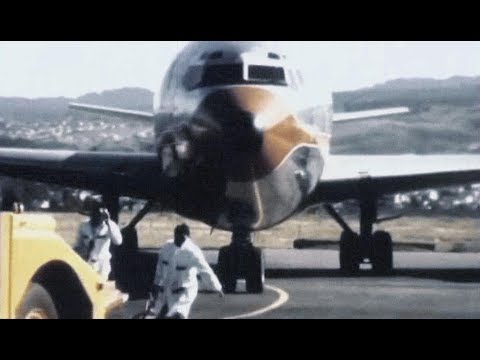 American Boeing 707-123 & Lockheed L-188A Electra Newsreel - 1959