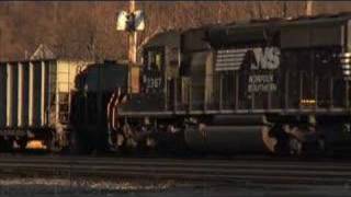 preview picture of video 'Norfolk Southern at Conemaugh (Johnstown) Pennsylvania'