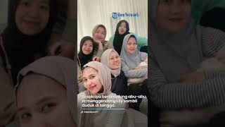 Pengasuh Lily Eksis di Medsos Sus Rini, Ikut Diajak Foto Ramai-ramai