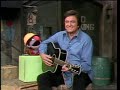 Sesame Street 0558 Street Scenes Johnny Cash Visits