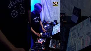 Download lagu 4 Decks On The Fly Mix, Sassy - Winky Wiryawan, Osvaldo Nugroho, Sara Fajira mp3