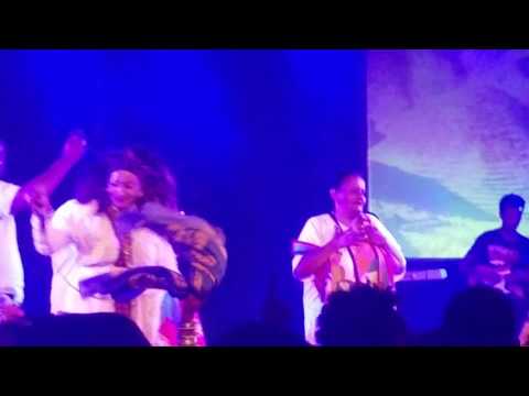 Helen Pawlos - Live 1080p HD