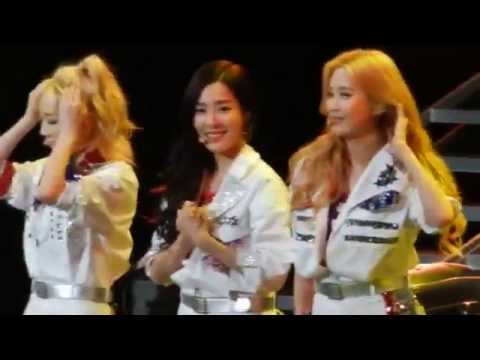 KCON NY 2015 - SNSD - Full Performance