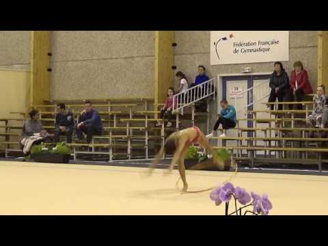 Célia Calais cerceau mars17