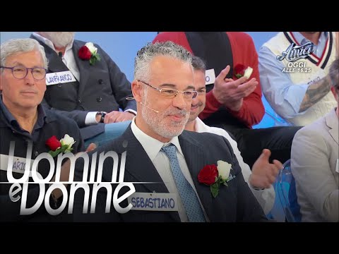 Uomini e Donne, Trono Over - Un regalo per Elisabetta da parte di Sebastiano