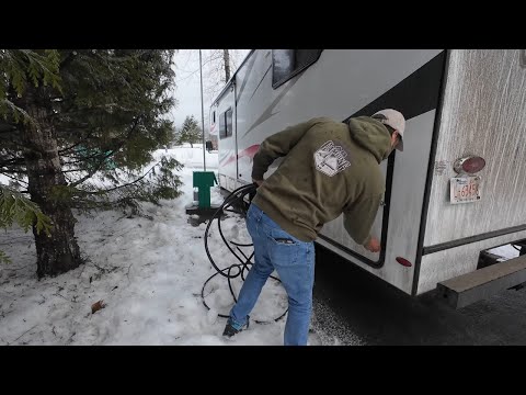 , title : 'Winter Camping in RV across Canada Part 3 - Camping in Snow - Vanlife'