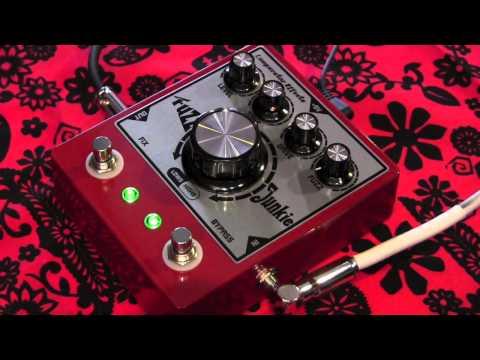Looperstar Effects FUZZ JUNKIE oscillating fuzz guitar effects pedal demo