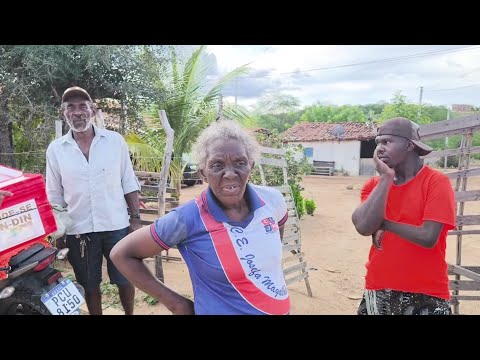 Passando na região de Mirandiba Pernambuco encontrei dona Sebastiana e irmão Edinaldo.