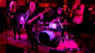 Bloodshot Eyes - Pat Benatar