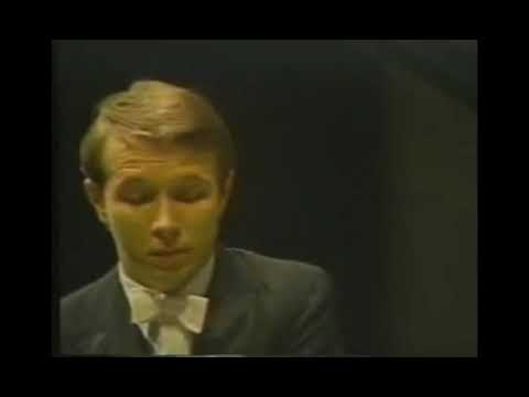 Young Pletnev plays Mephisto Waltz no. 1