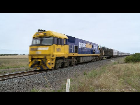 3MA8 Overland Passenger Train With Motorail Car Carrier (18/1/2011) - PoathTV Australian Railways