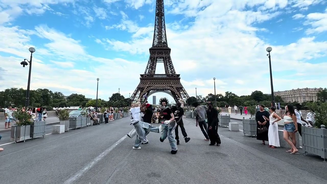 Ayo & Teo Salif Akamz - Janice STFU in Paris 