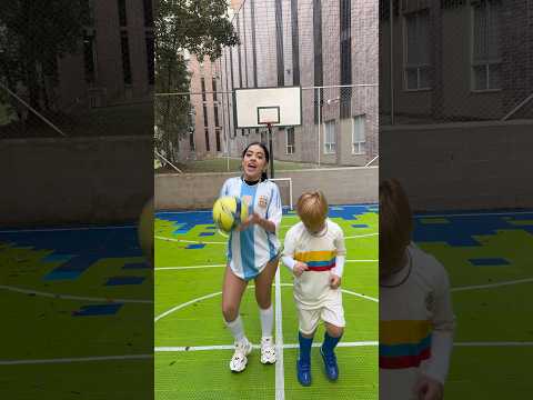 Comenta cuál es tu selección favorita? 🇦🇷 #laurasofia #humor #comedia