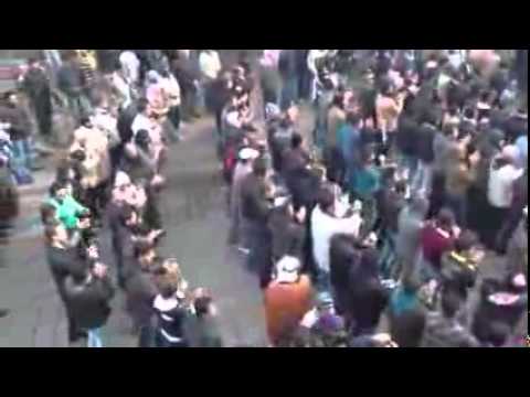 مظاهرة في بلدة بصرى الشام في ريف درعا في جمعة "دعم الجيش الحر"