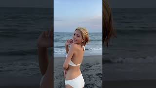 夏目すず   純白水着