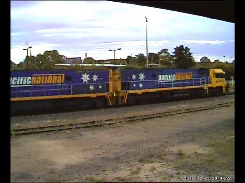 Stawell Station Cam - 23rd to 25th Dec 2012 trains through stawell