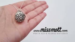 Vídeo de Colar Difusor Oval Vazado Flores - 22 mm X 15 mm 60 cm