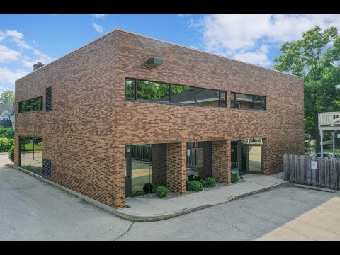 Commercial Office Building in Green Bay for sale - 801 E Walnut St