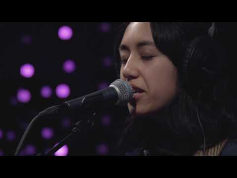 Haley Heynderickx - The Bug Collector (Live on KEXP)