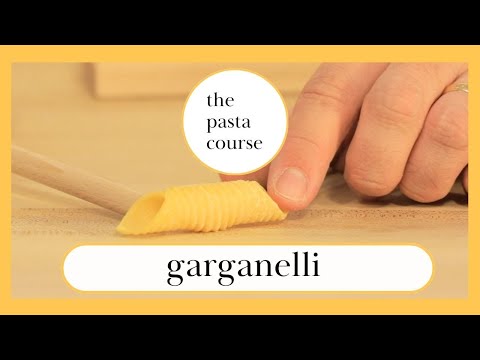 Making GARGANELLI (easy)