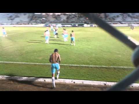 MAC 3x0 GEO - Jogadores e torcida comemorando