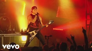 Bullet For My Valentine - Raising Hell (Live)
