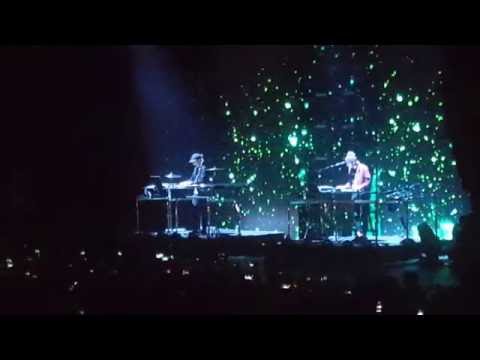 Porter Robinson x Madeon - Shelter (Intro Edit) - Live in NYC (Madison Square Garden)